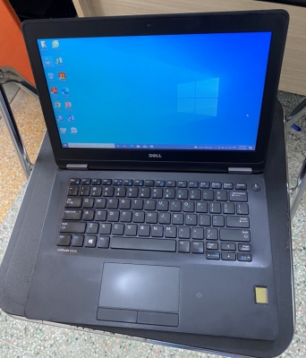 Laptop dell E7270